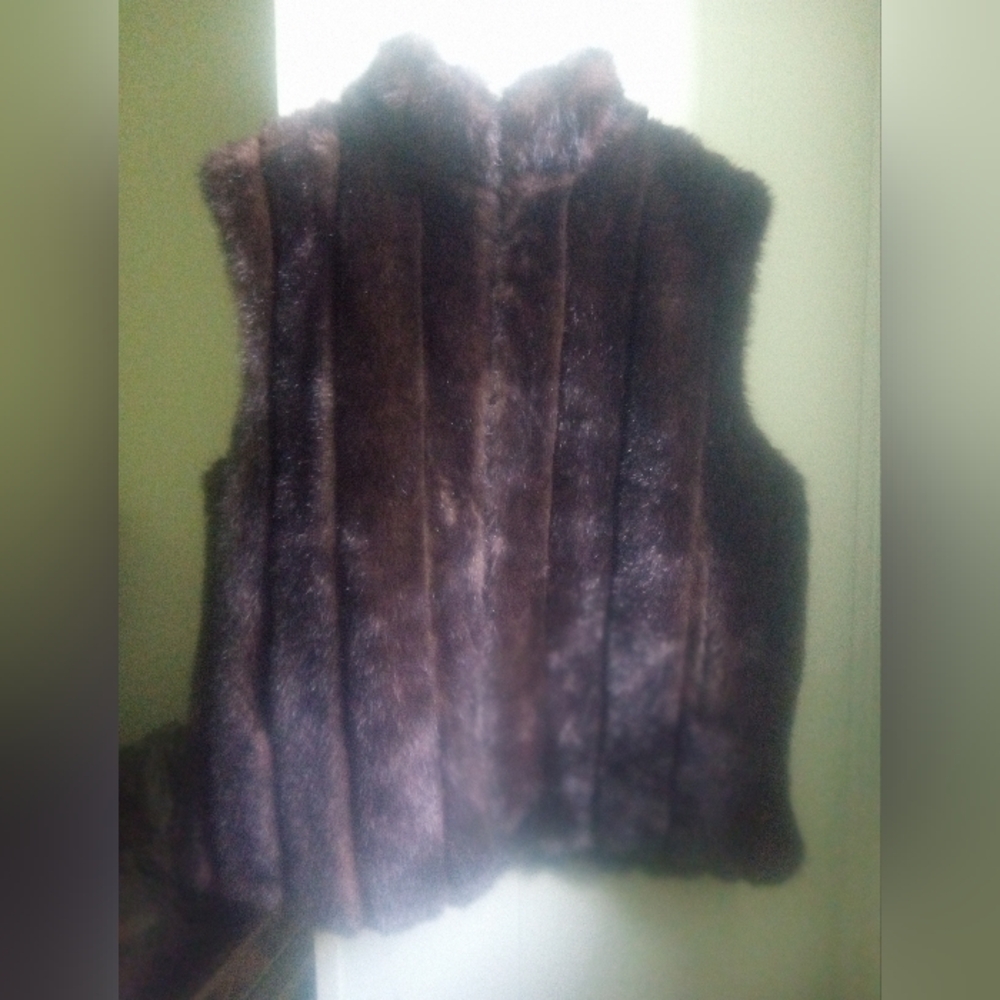 Women's Faux Fur Vest - Brown